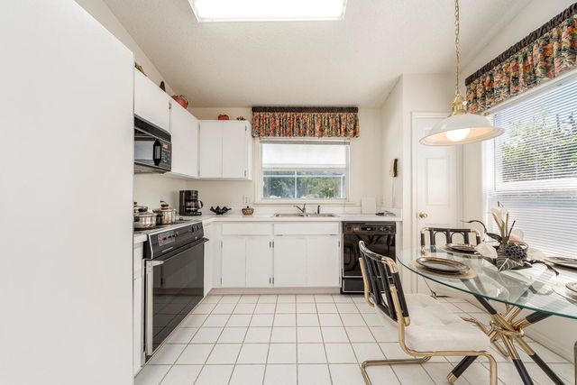 3048 JODI LANE, Palm Harbor, FL 34684