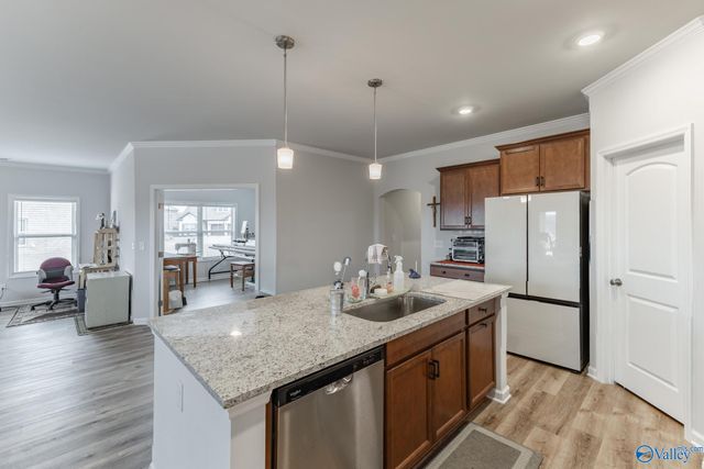 111 Ranna Drive, Huntsville, AL 35811