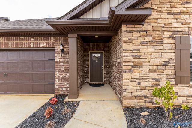 111 Ranna Drive, Huntsville, AL 35811