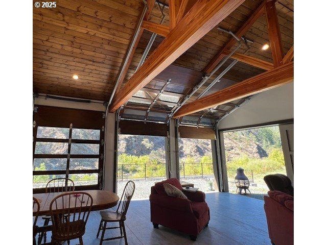 4696 COW CREEK Rd, Riddle, OR 97469