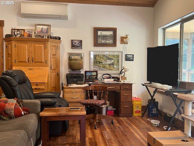 4696 COW CREEK Rd, Riddle, OR 97469