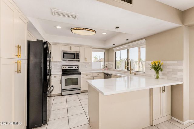 706 W STERLING Place, Chandler, AZ 85225