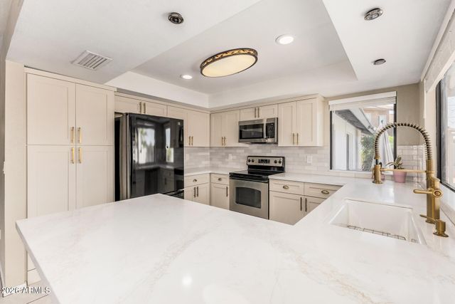 706 W STERLING Place, Chandler, AZ 85225