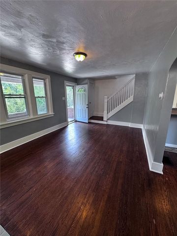 2308 Starkamp St, Brookline, PA 15226