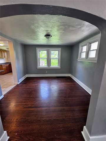 2308 Starkamp St, Brookline, PA 15226