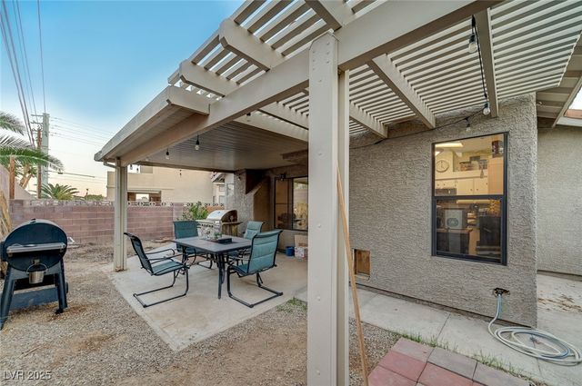 1466 Finale Lane, Las Vegas, NV 89119