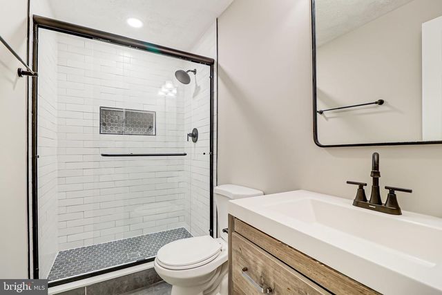 2202 NORLINDA AVE, Oxon Hill, MD 20745