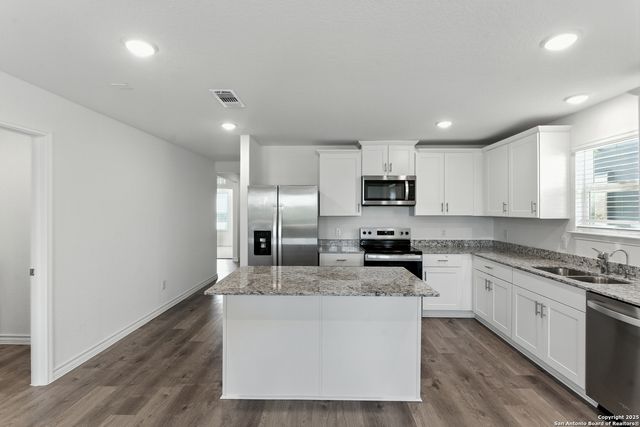 1351 Vallarta Centro, Converse, TX 78109