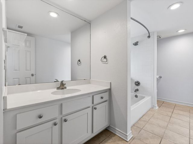 3100 Cole Avenue 216, Dallas, TX 75204