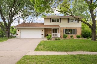 11600 River Hills Drive, Burnsville, MN 55337