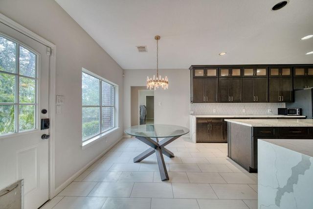 9606 Oakland Lake Way, Missouri City, TX 77459