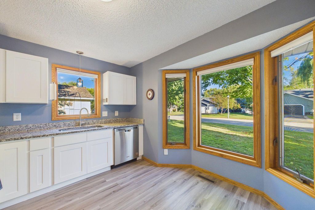 7081 Upper 36th Street N, Oakdale, MN 55128 — photo 4