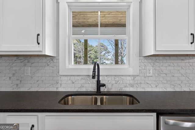 51 Fast Lane, Ranburne, AL 36273