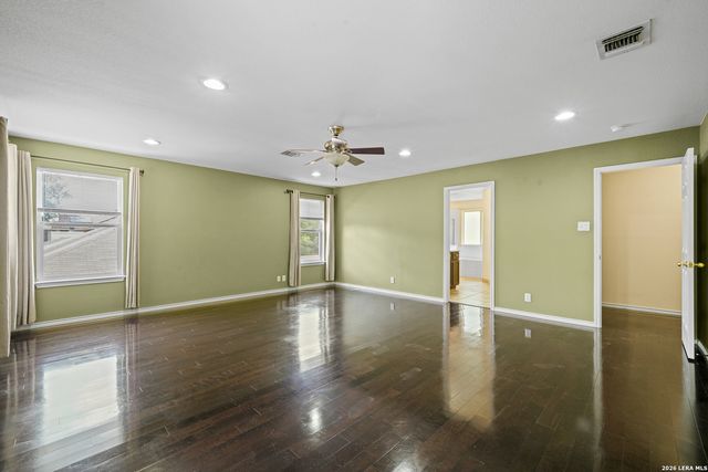 15414 PRESTON PASS DR, San Antonio, TX 78247