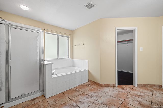 15414 PRESTON PASS DR, San Antonio, TX 78247