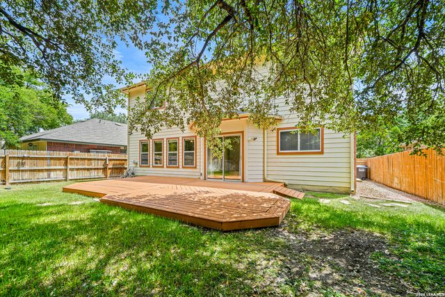 15414 PRESTON PASS DR, San Antonio, TX 78247