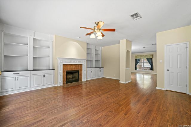 15414 PRESTON PASS DR, San Antonio, TX 78247