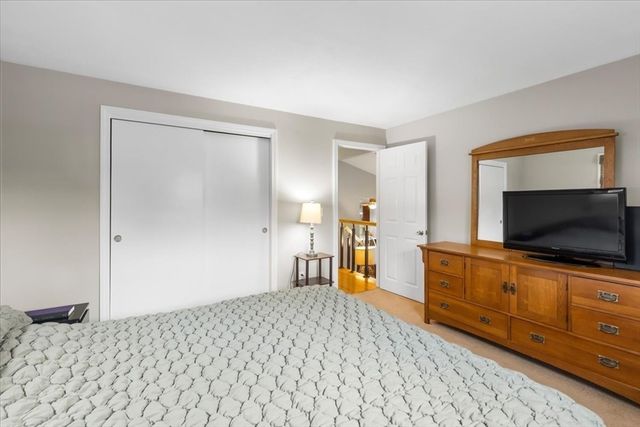 44 Vinedale Rd, Brockton, MA 02301