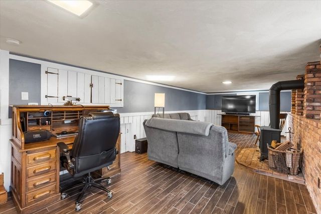 44 Vinedale Rd, Brockton, MA 02301