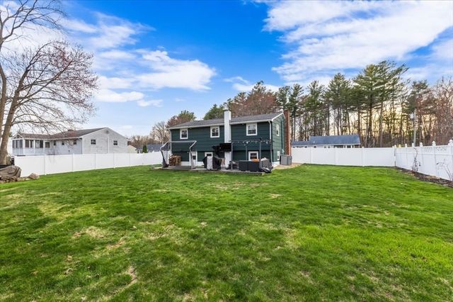 44 Vinedale Rd, Brockton, MA 02301