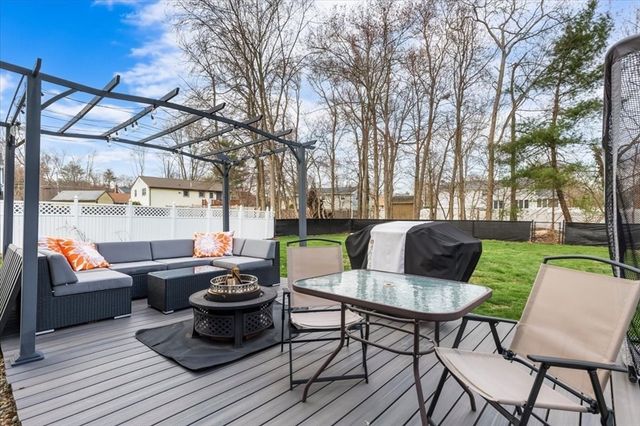 44 Vinedale Rd, Brockton, MA 02301