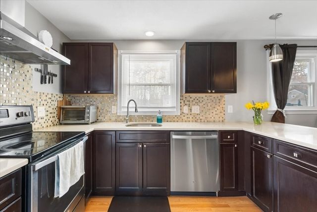 44 Vinedale Rd, Brockton, MA 02301