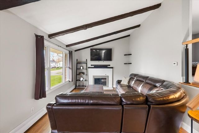 44 Vinedale Rd, Brockton, MA 02301