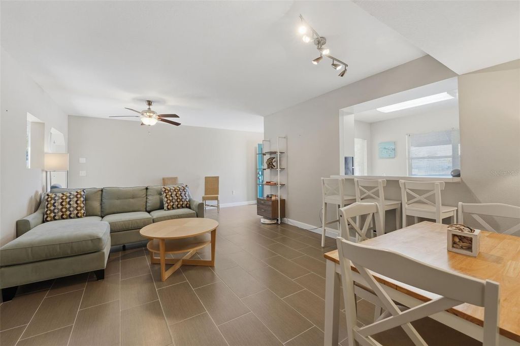 Image 13 of property listing at 304 108TH STREET W 110, Bradenton, FL 34209