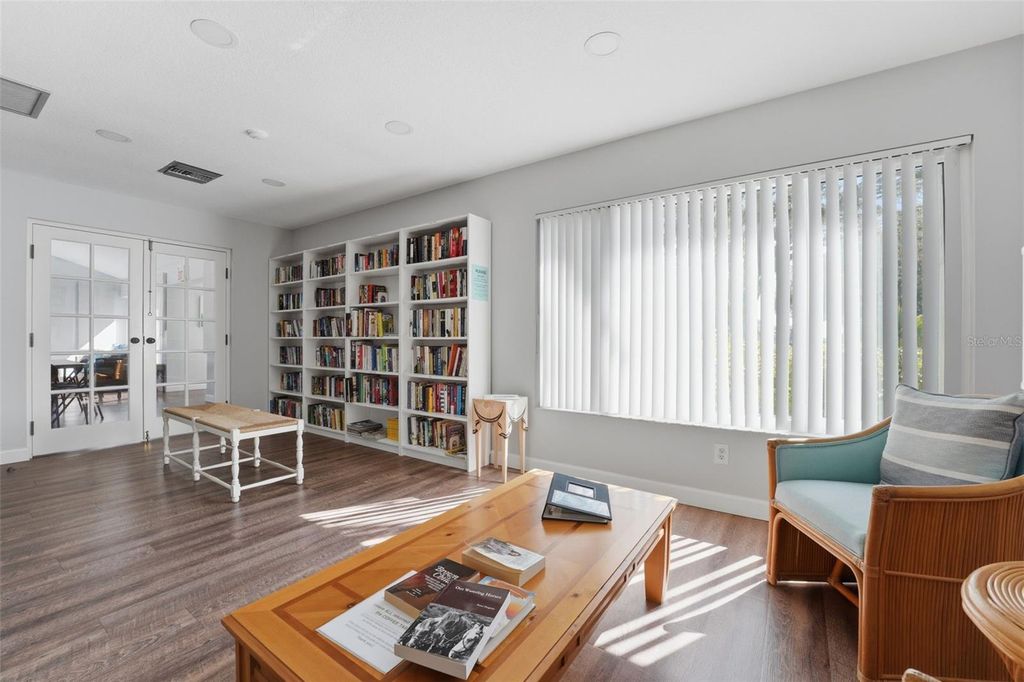 Image 35 of property listing at 304 108TH STREET W 110, Bradenton, FL 34209