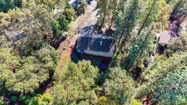 6584 Green Leaf Ln, Foresthill, CA 95631
