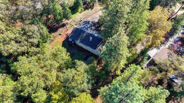 6584 Green Leaf Ln, Foresthill, CA 95631