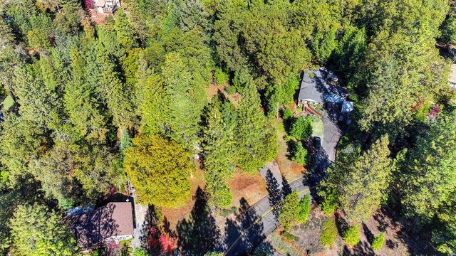 6584 Green Leaf Ln, Foresthill, CA 95631