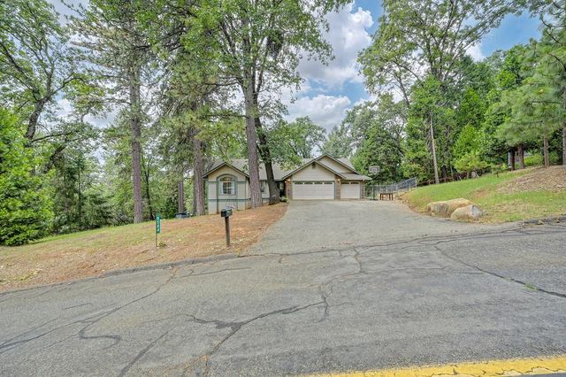 6584 Green Leaf Ln, Foresthill, CA 95631