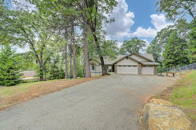 6584 Green Leaf Ln, Foresthill, CA 95631