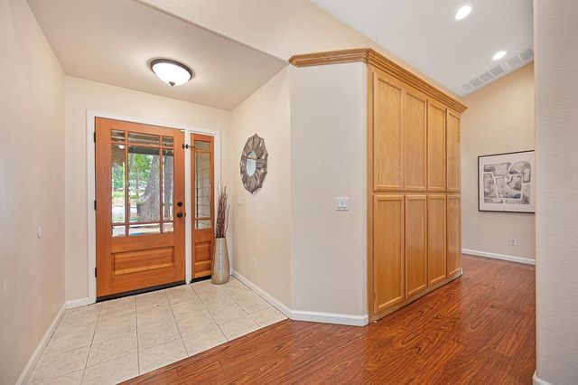6584 Green Leaf Ln, Foresthill, CA 95631