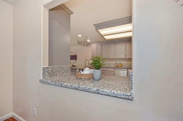 6584 Green Leaf Ln, Foresthill, CA 95631