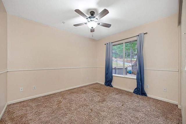 6584 Green Leaf Ln, Foresthill, CA 95631