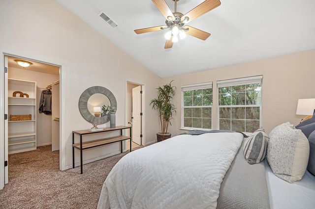 6584 Green Leaf Ln, Foresthill, CA 95631