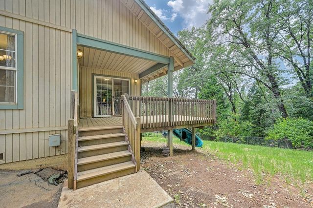 6584 Green Leaf Ln, Foresthill, CA 95631
