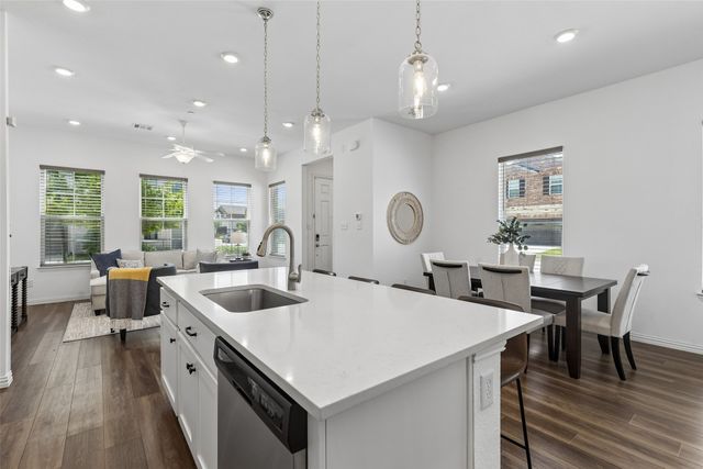 9901 Schramm Street, Irving, TX 75063