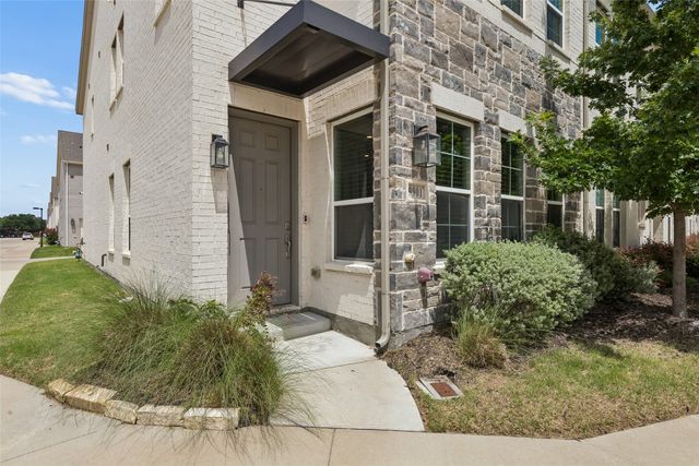 9901 Schramm Street, Irving, TX 75063