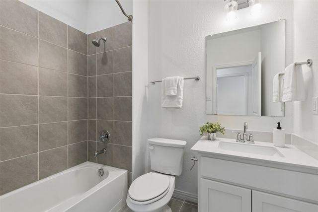 9901 Schramm Street, Irving, TX 75063