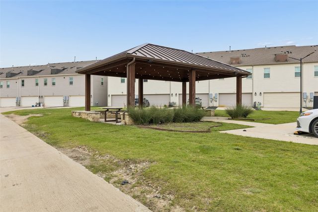 9901 Schramm Street, Irving, TX 75063