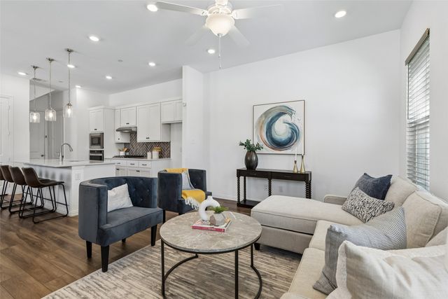 9901 Schramm Street, Irving, TX 75063