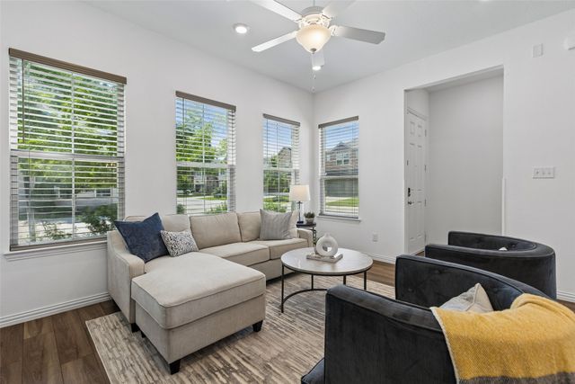 9901 Schramm Street, Irving, TX 75063