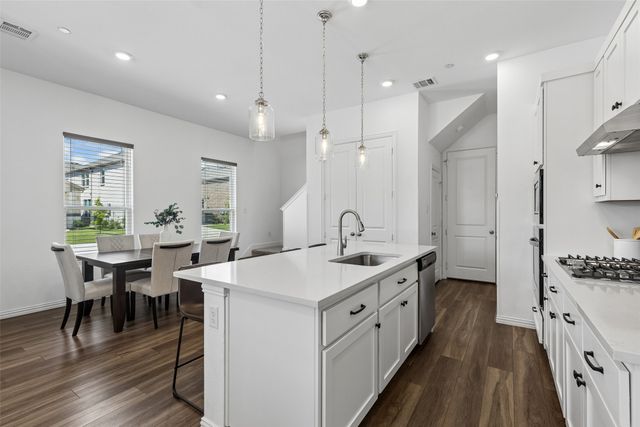 9901 Schramm Street, Irving, TX 75063
