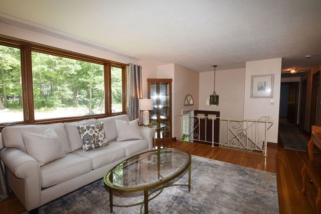 212 Spruce Way, Hanover, MA 02339