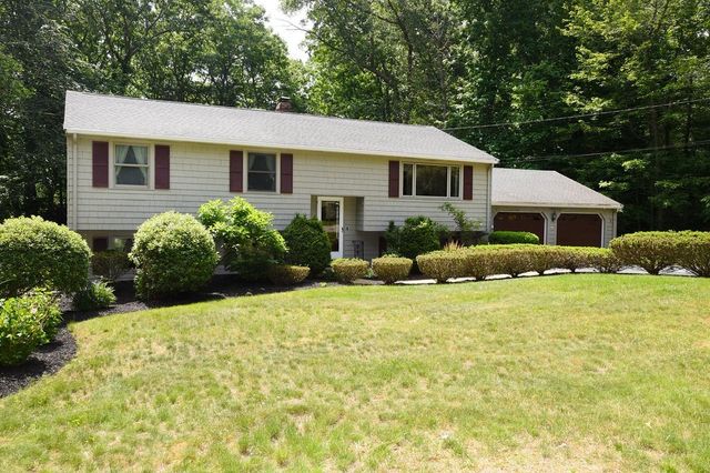 212 Spruce Way, Hanover, MA 02339