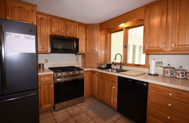 212 Spruce Way, Hanover, MA 02339