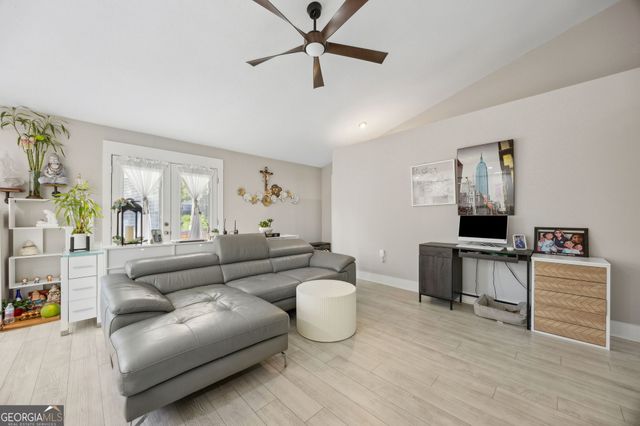 203 Foxwood Circle, St. Marys, GA 31558